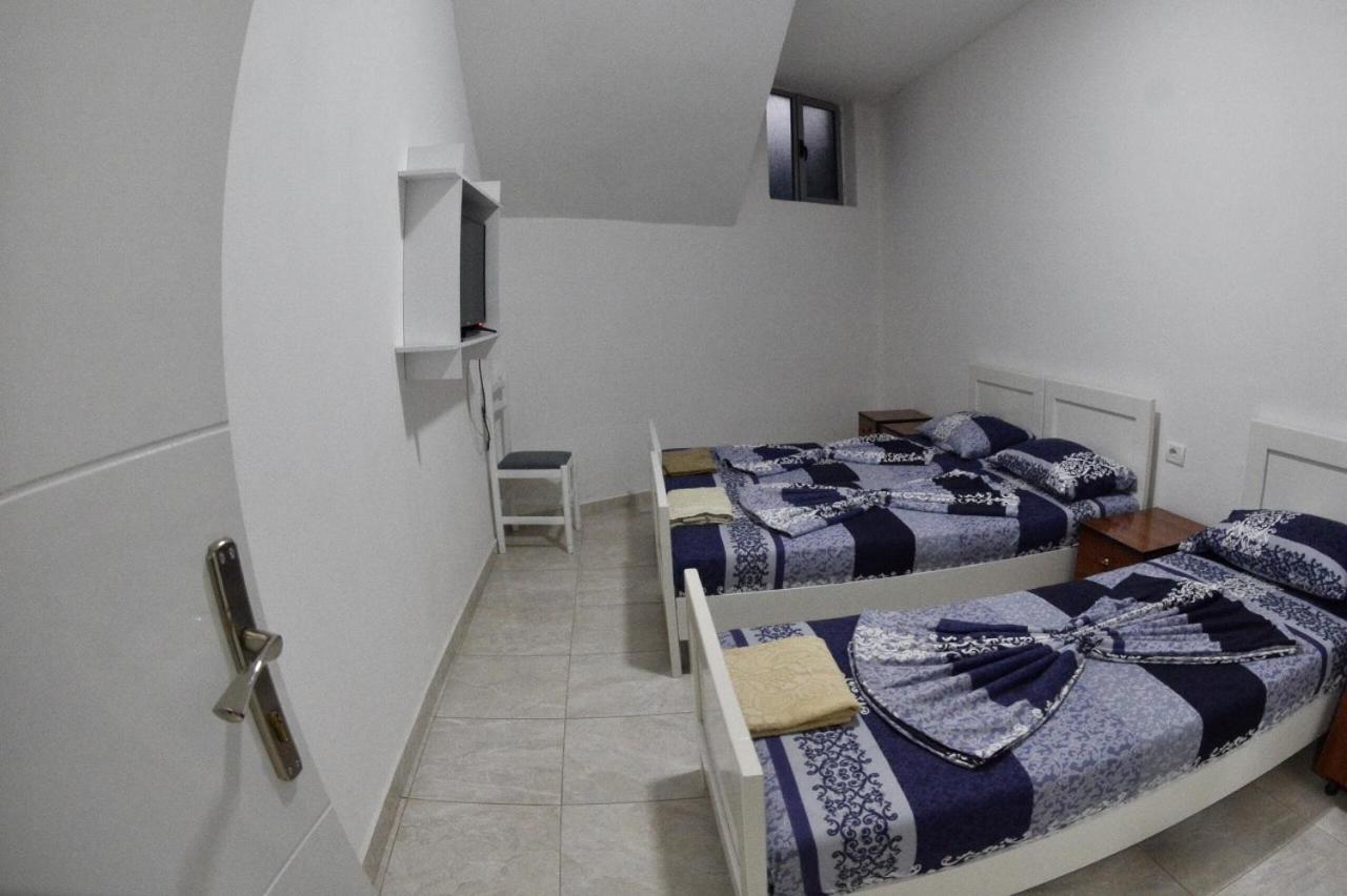 Hotel Reci Peshkopi Екстериор снимка